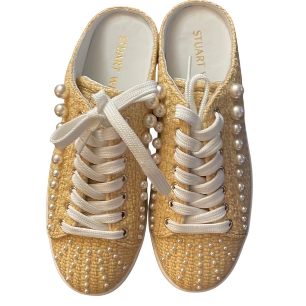 Stuart Weitzman
Goldie Mule Sneaker